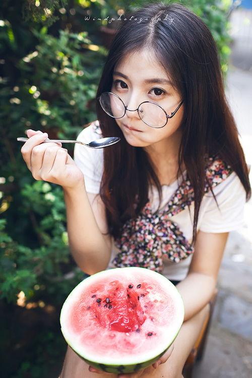 妹妹吃瓜什么,揭秘她心中的甜蜜与苦涩