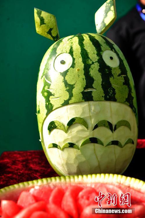 吃瓜了图片大全,揭秘吃瓜图片大全背后的趣味世界  第2张