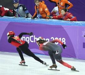 中国速滑教练吃瓜,揭秘赛场背后的故事